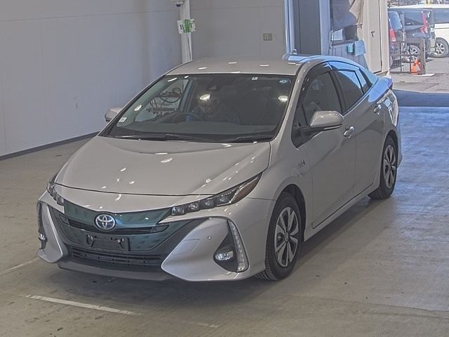 1475 Toyota Prius phv ZVW52 2018 г. (ARAI Oyama)